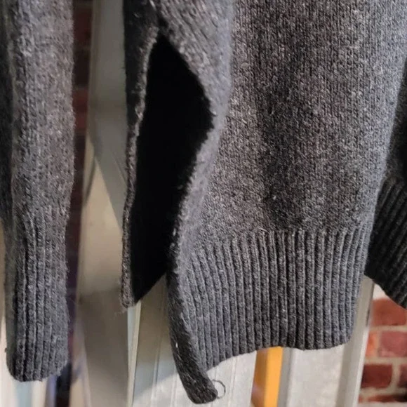 H&M Dark Grey Long sleeve Turtleneck Sweater Size Medium - Picture 4 of 8